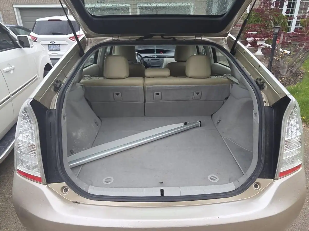 Toyota Prius снимка Toyota Prius