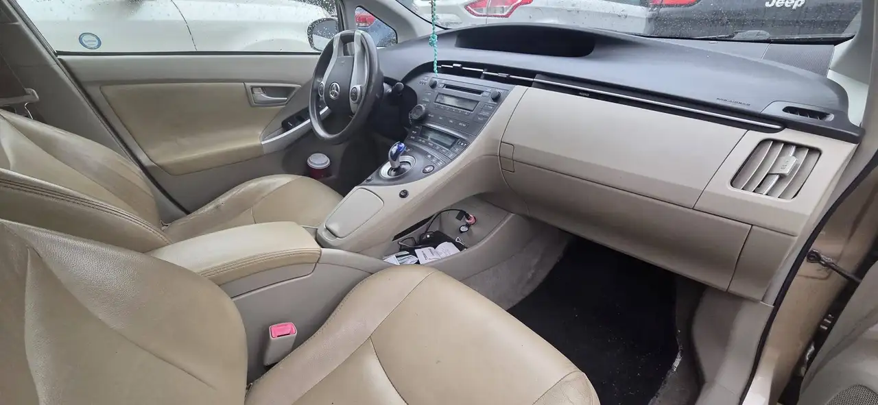 Toyota Prius снимка Toyota Prius