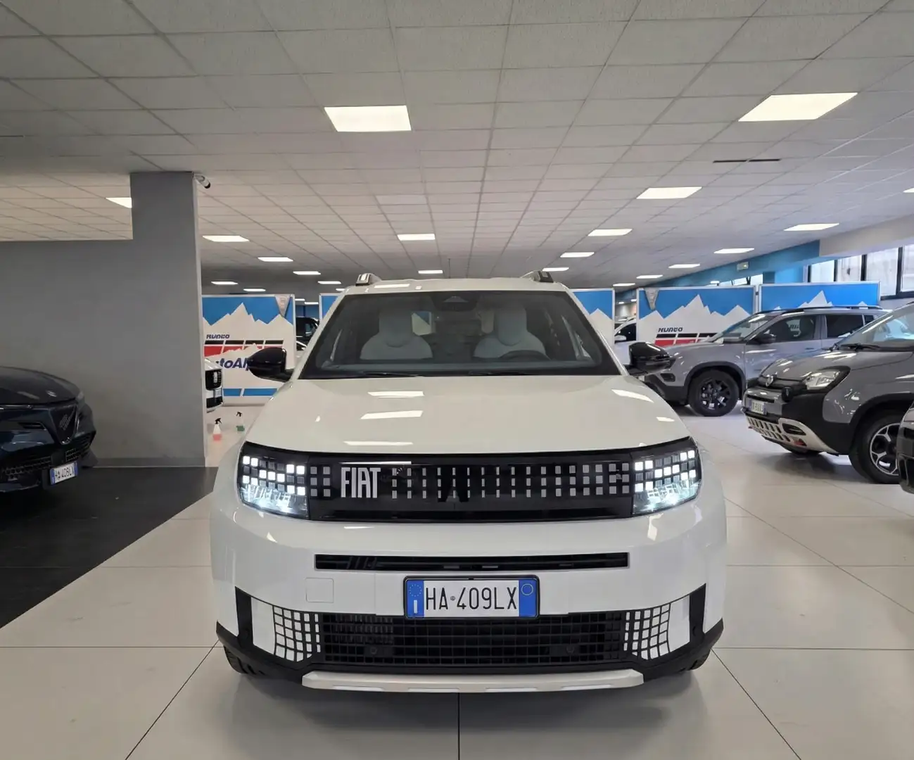 Fiat Grande Panda POP 1.2 100CV Weiß - 2