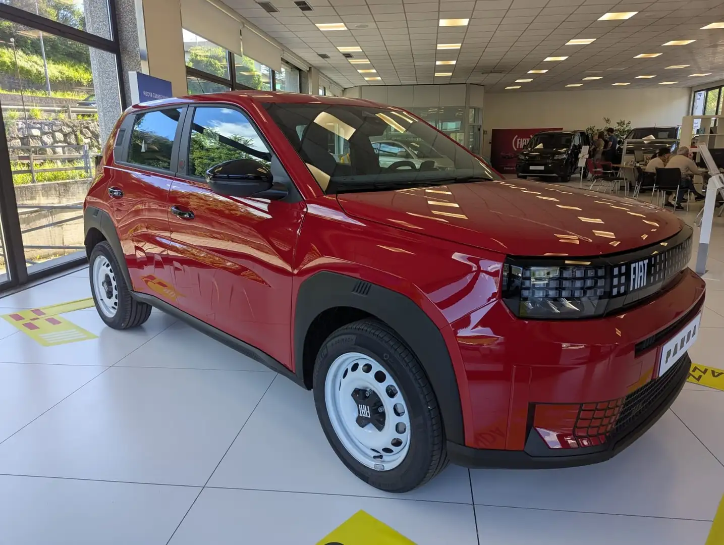 Fiat Grande Panda 1.2 HYBRID 100CV Rosso - 1