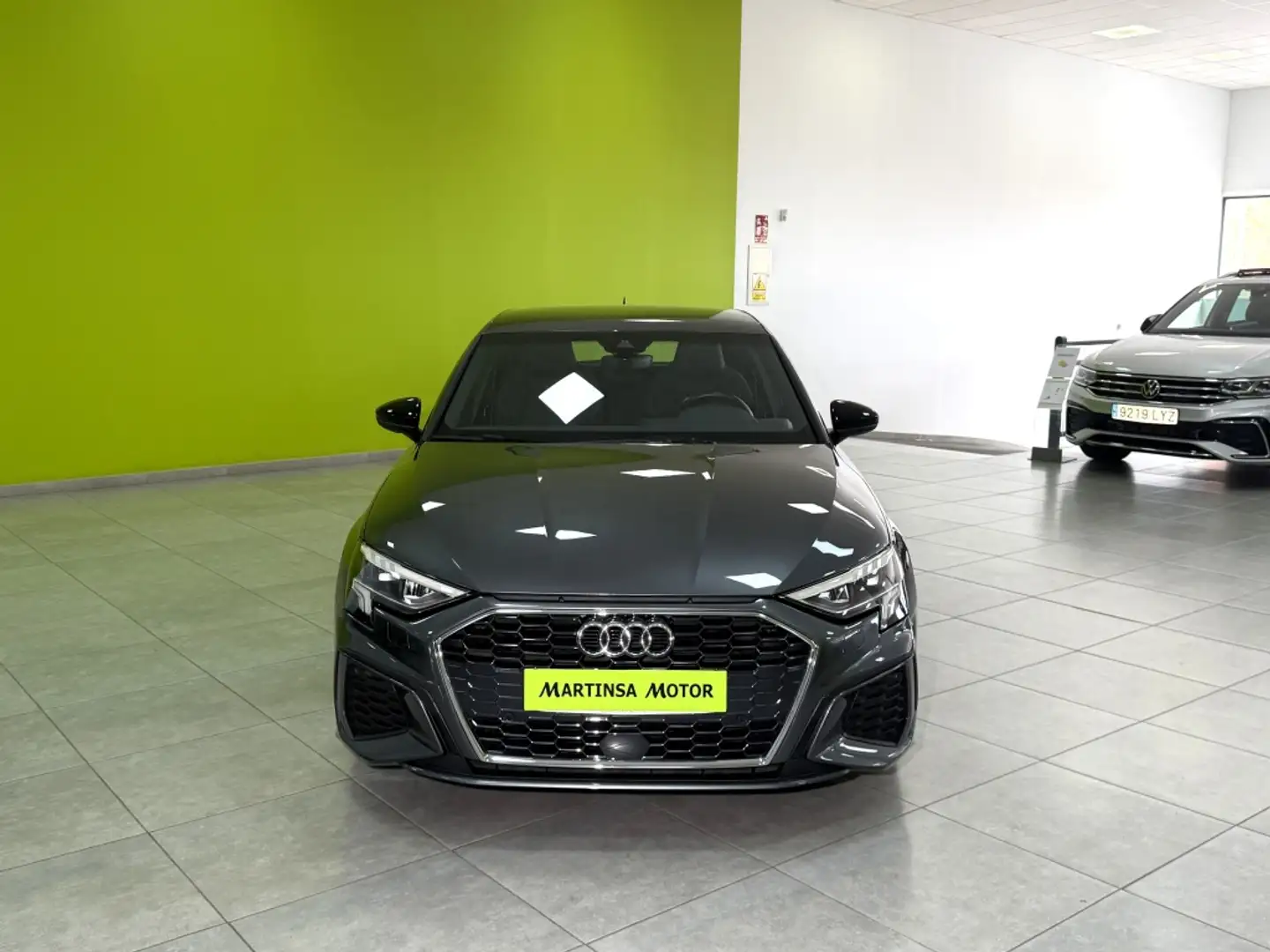 Audi A3 Sportback 30 TFSI S line S tronic Gris - 2
