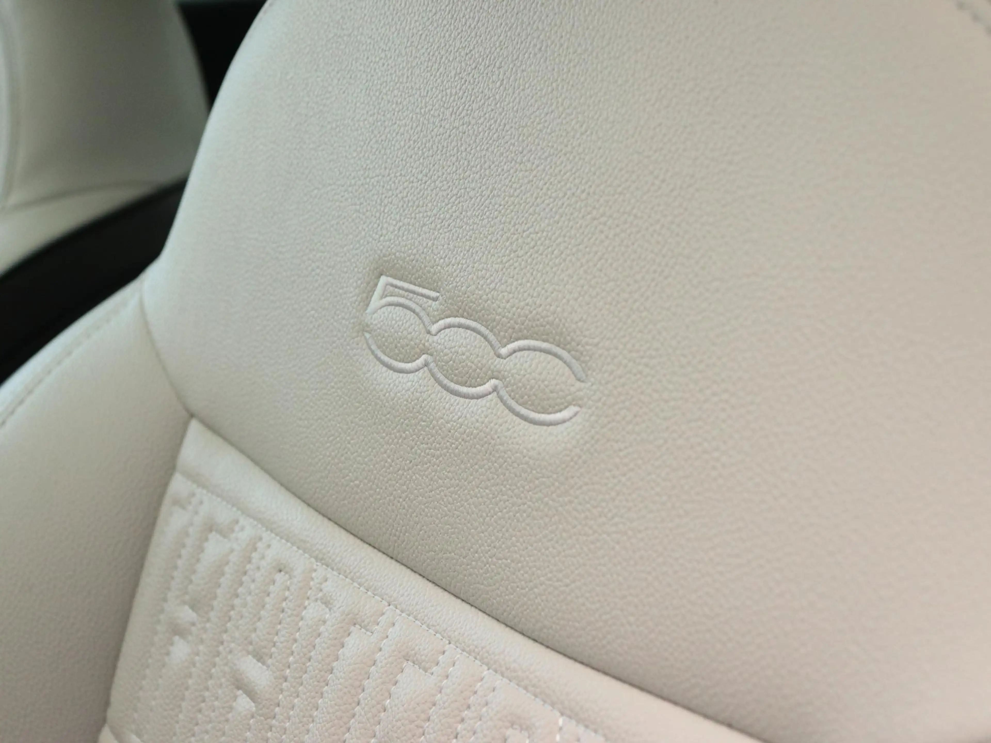 Fiat 500 42 kWh | Trekhaak | Dodehoek Detectie | JBL Audio — photo 14