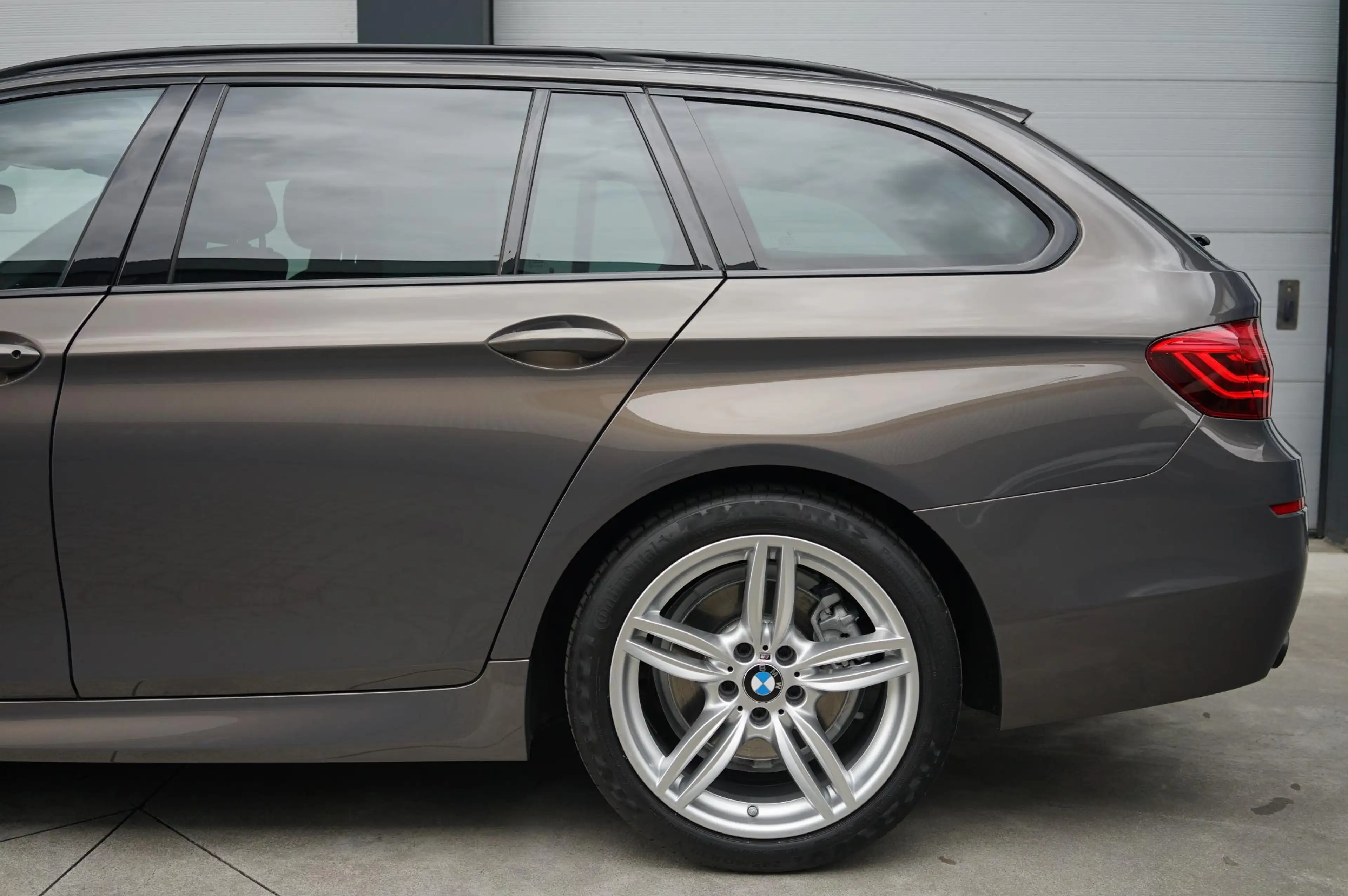 BMW 528 5-serie Touring 528xi High Executive Individual — photo 4