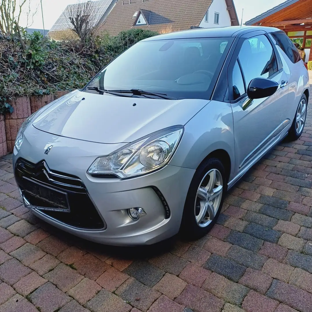 Citroen DS3 e-HDi 90 FAP SoChic - 1