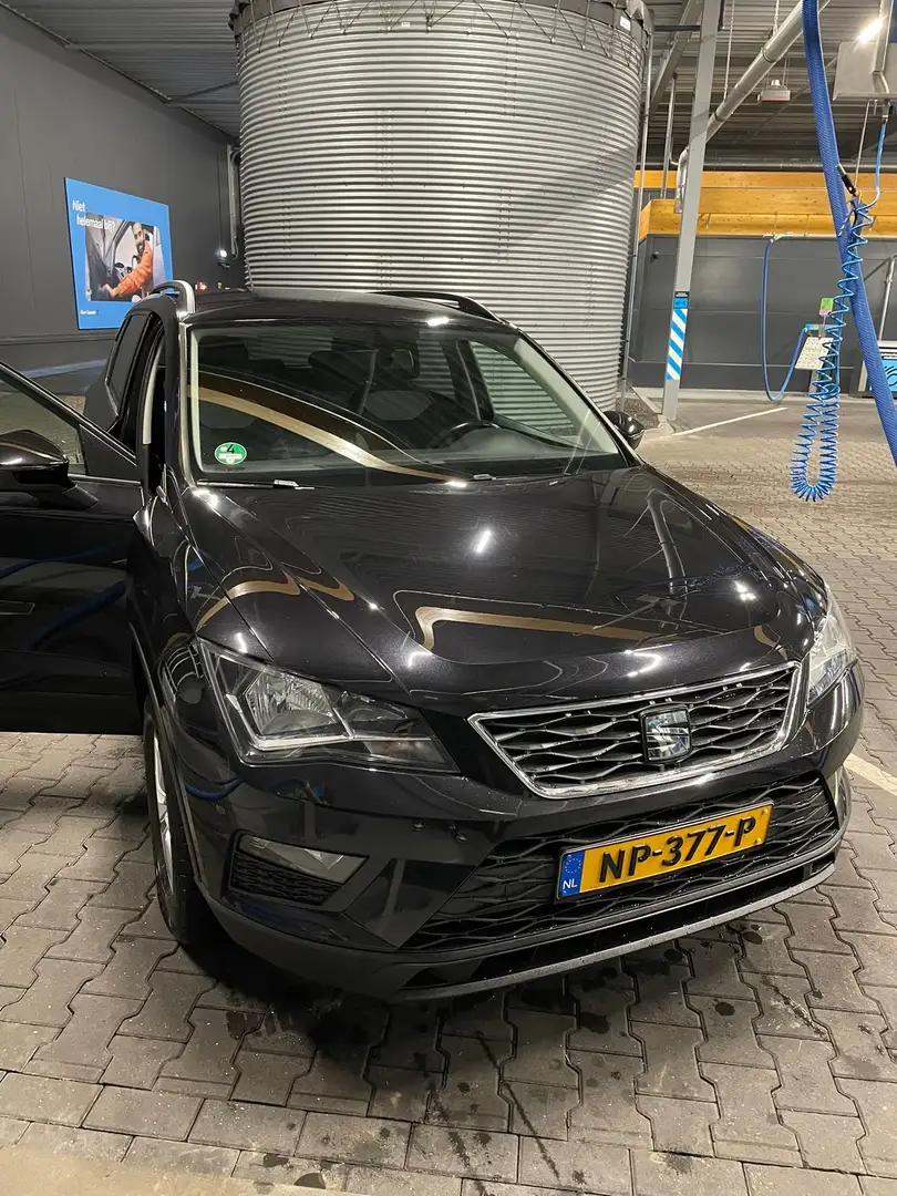 SEAT Ateca 1.0 EcoTSI Reference Zwart - 1