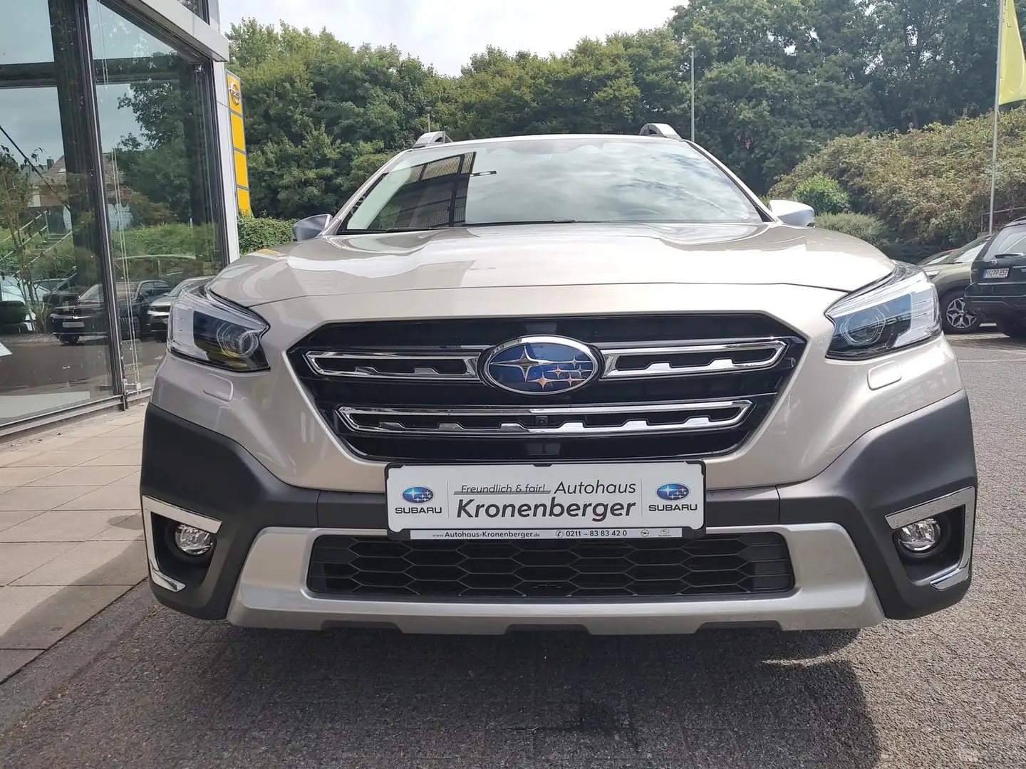 Subaru OUTBACK 2.5i Platinum AWD Automatik Oro - 2