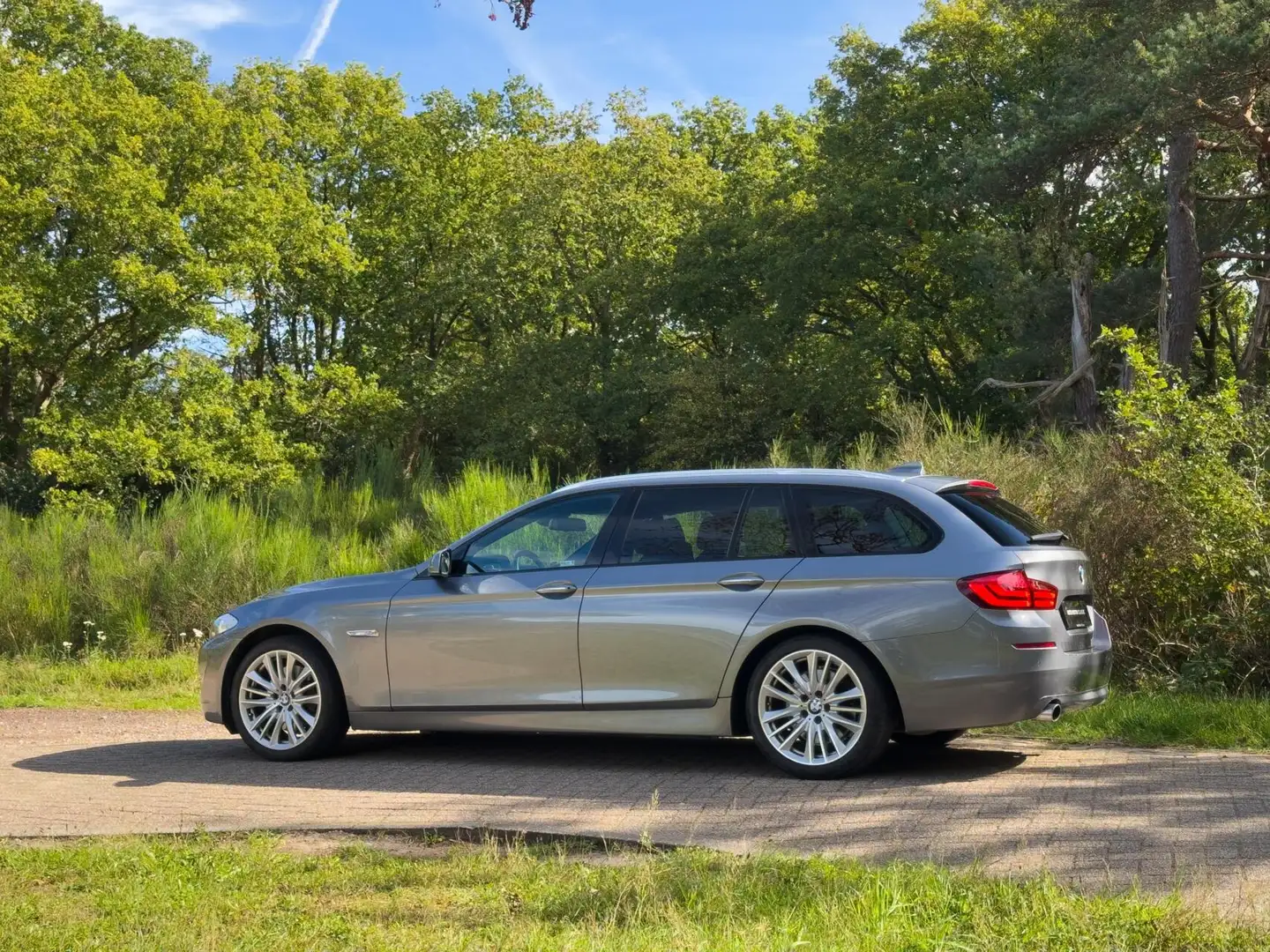 BMW 535 5-serie Touring 535i | Space Grey | Youngtimer Gris - 2