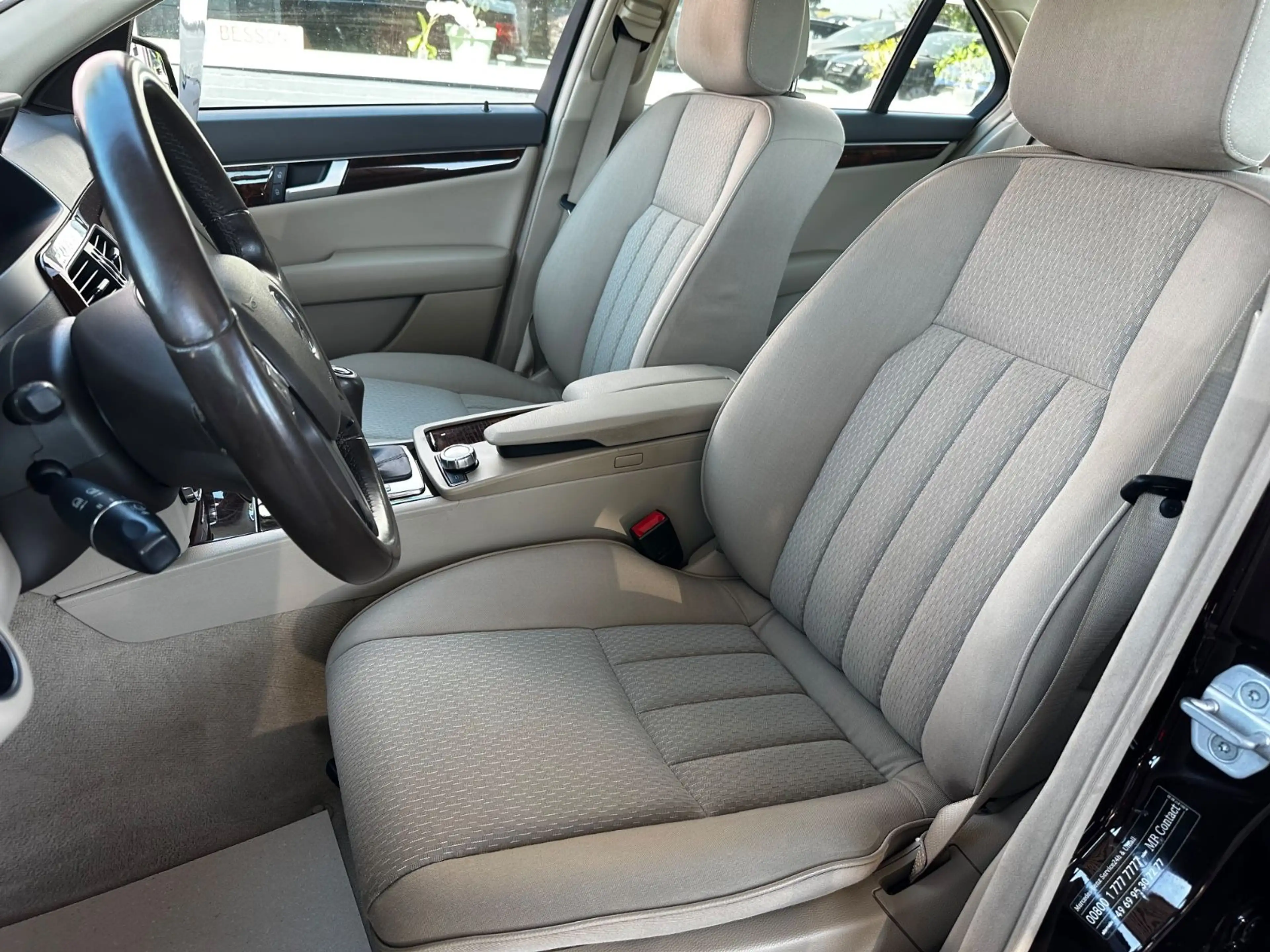 Mercedes-Benz C 200 CGI Elegance BlueEfficiency  Limousine — photo 16
