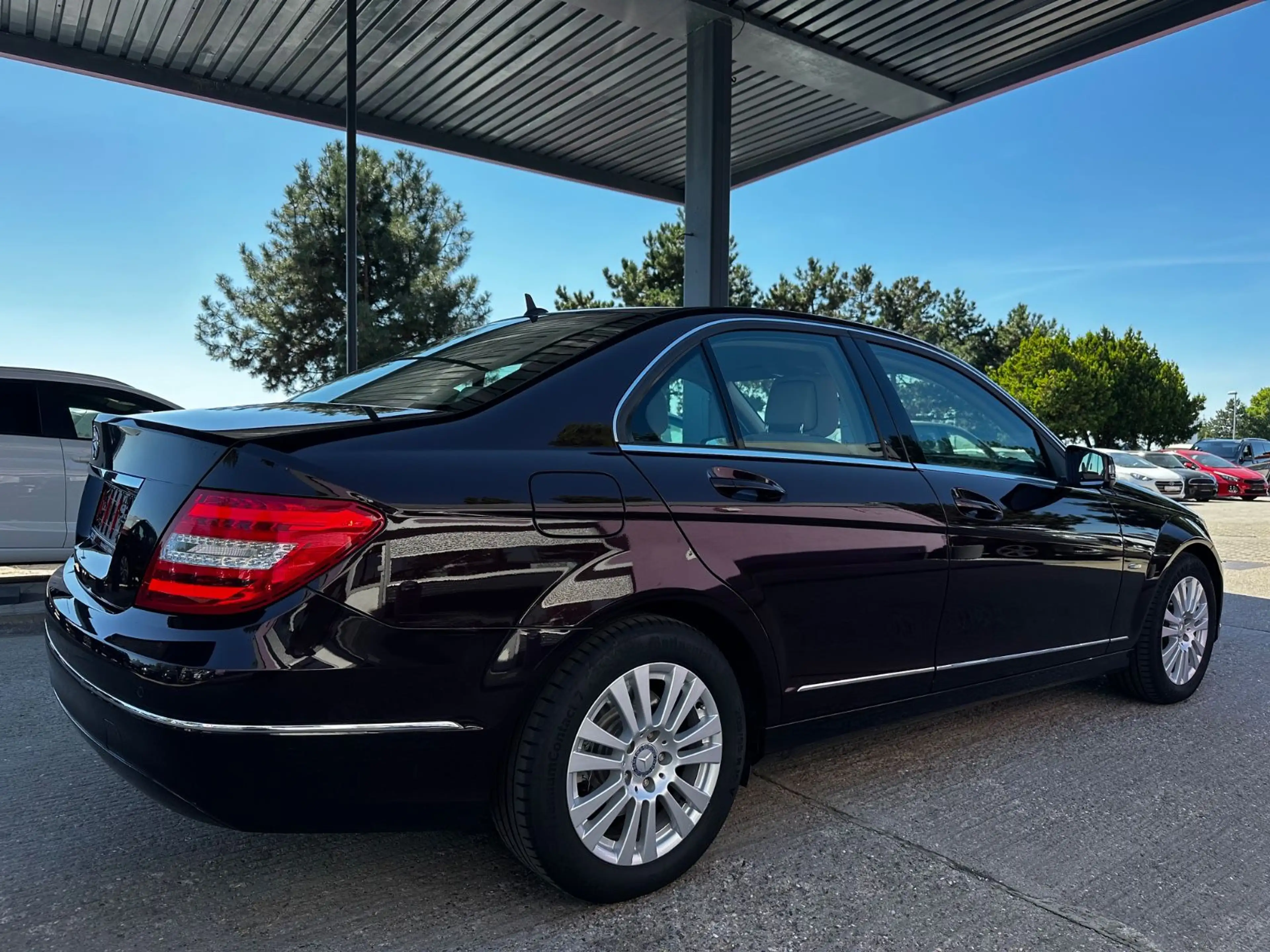 Mercedes-Benz C 200 CGI Elegance BlueEfficiency  Limousine — photo 8