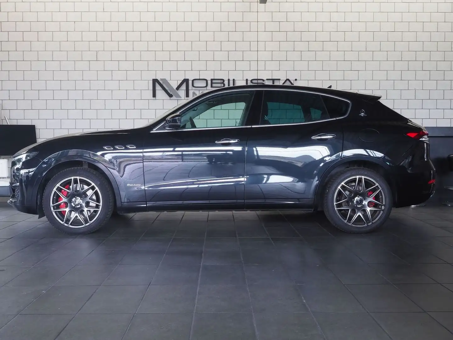 Maserati Levante Q4 Gran Lusso V6 Diesel Business Paket MY21 Zwart - 2