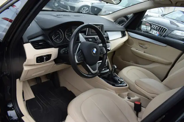 BMW 2 Series view 8