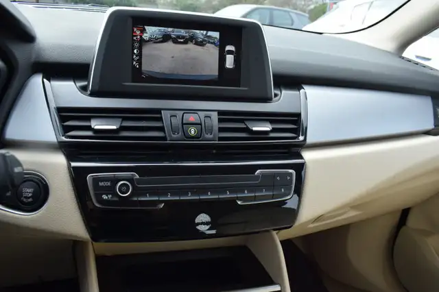 BMW 2 Series view 4