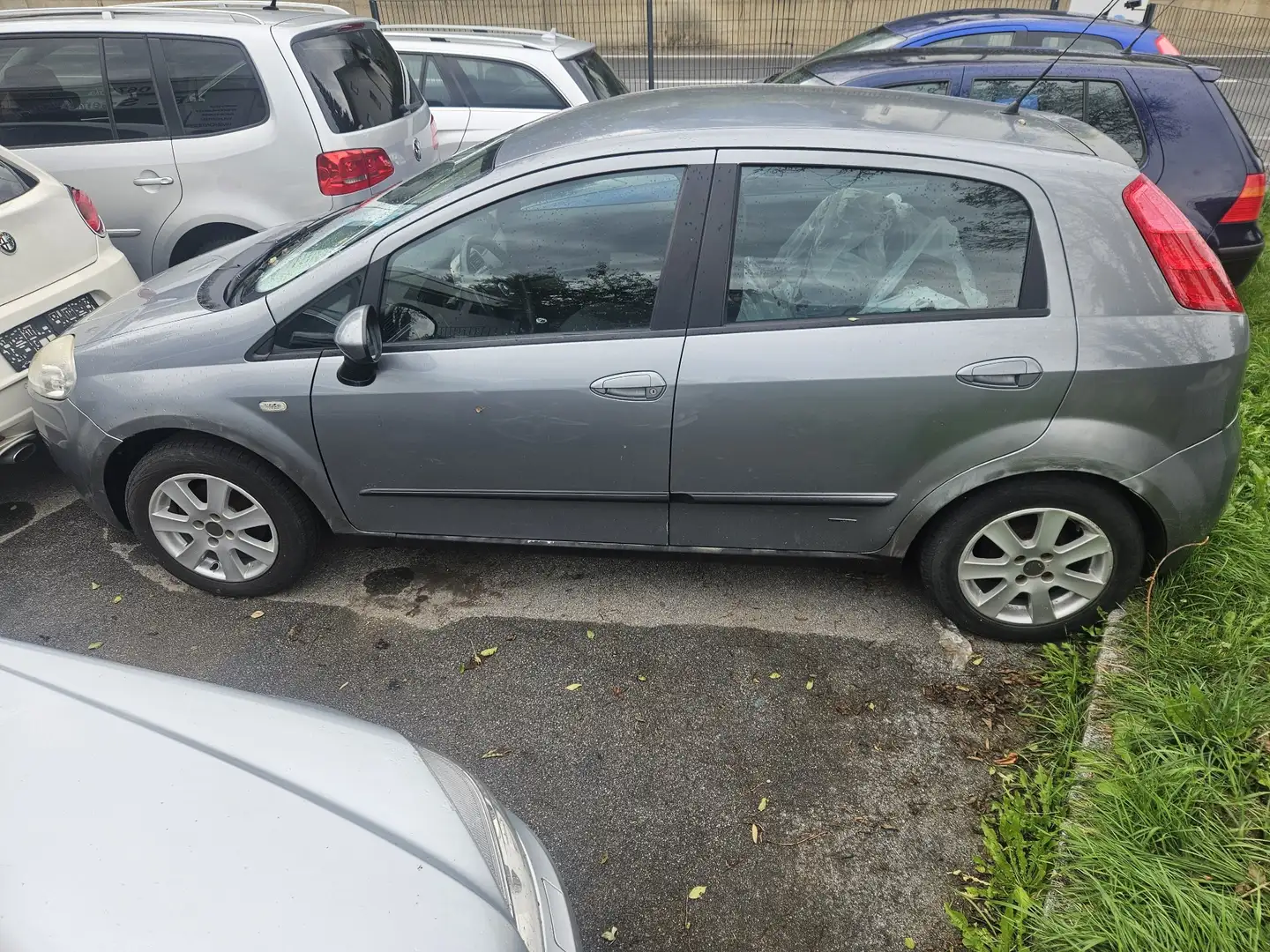 Fiat Punto 1,2 Active Grau - 2