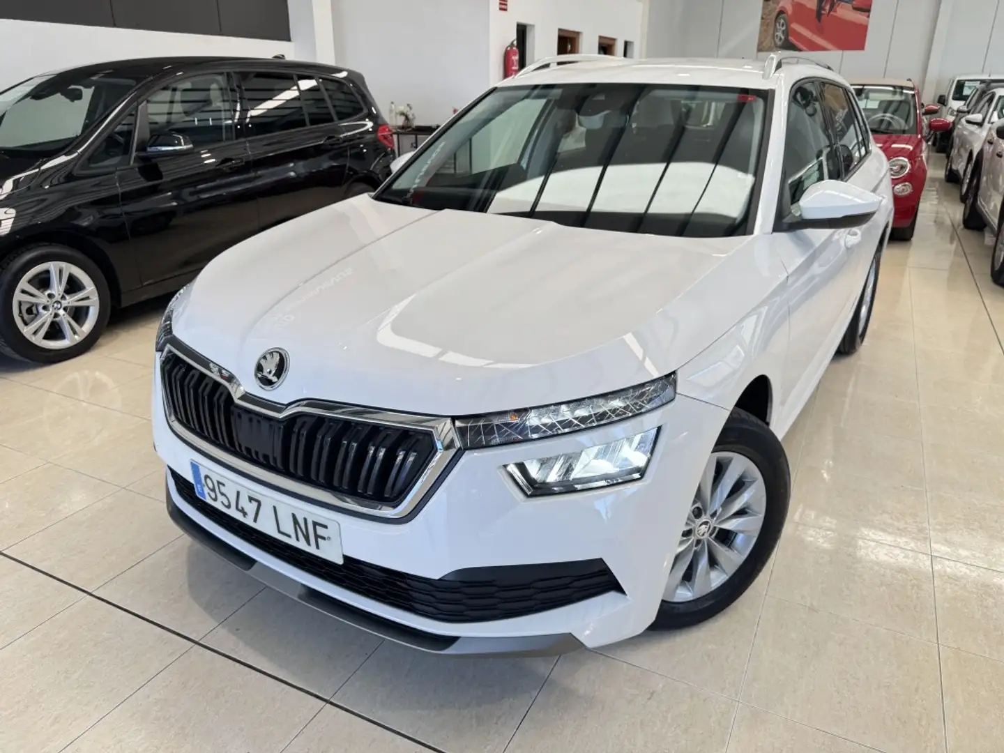 Skoda Kamiq 1.0 TSI Ambition 81kW DSG Weiß - 1