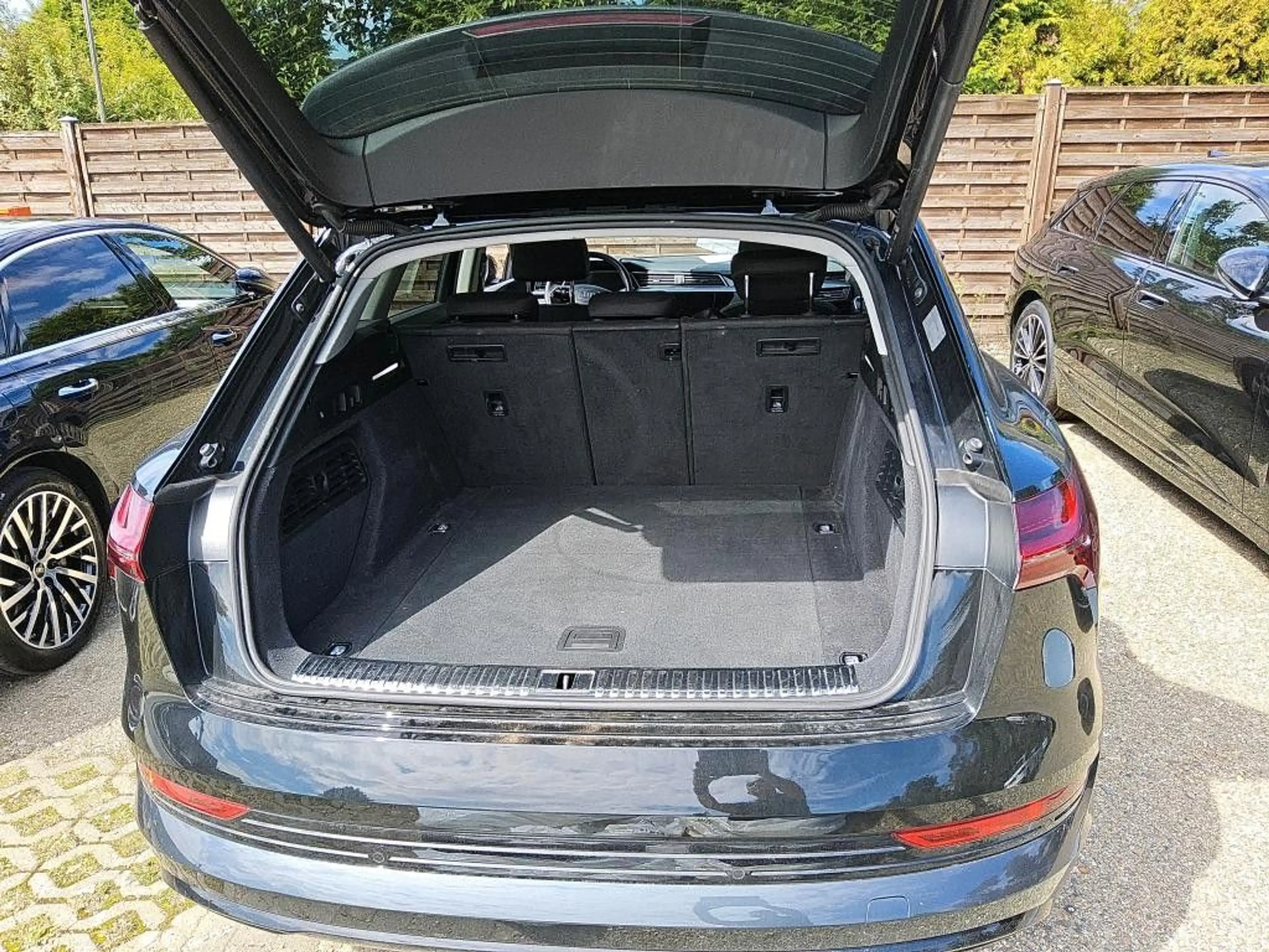 Audi e-tron E-tron 55 Quattro Advanced*PANO*HuD*MATRIX-LED* — photo 5
