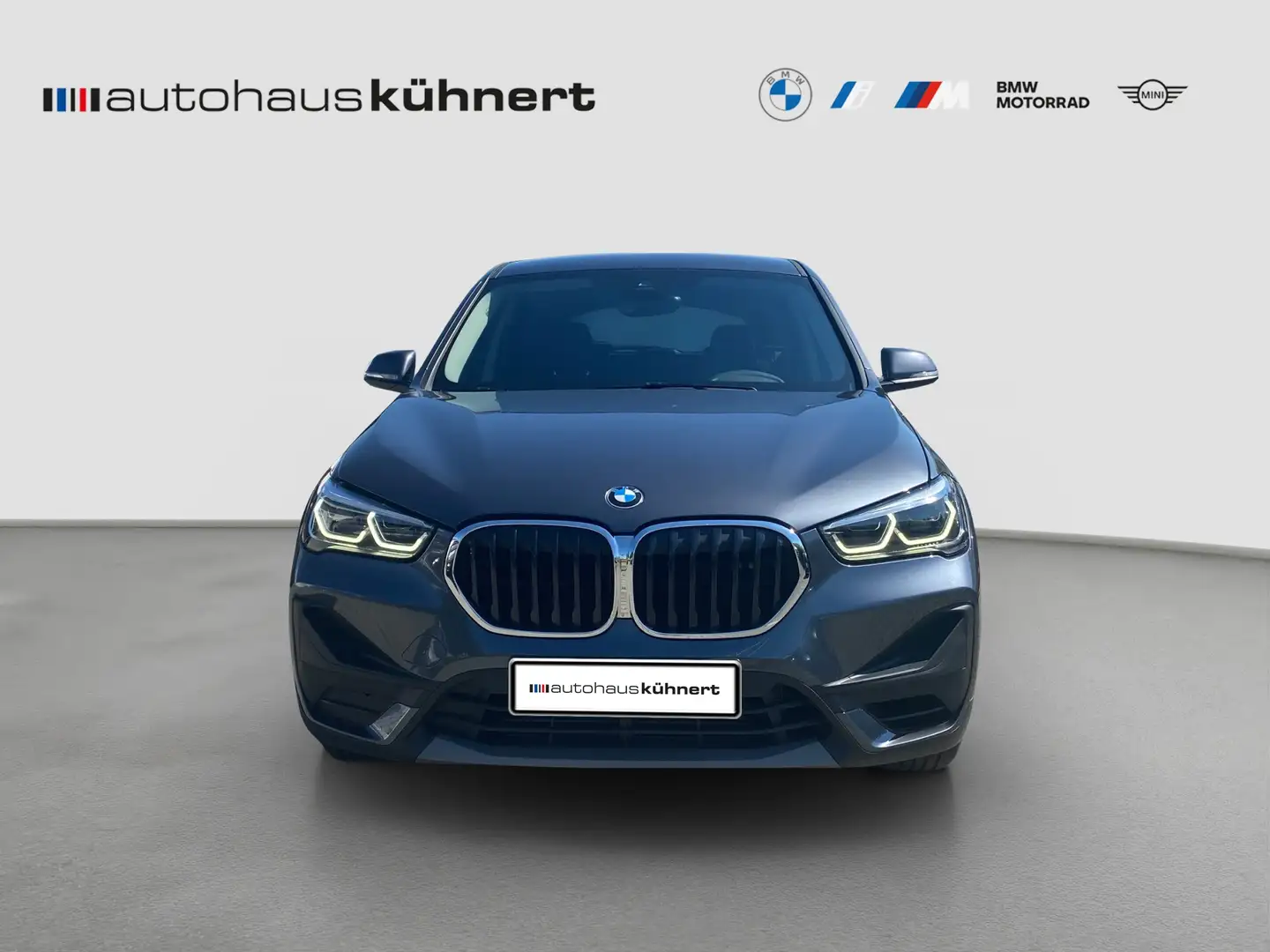 BMW X1 sDrive 20i Advantage LED AHK Navi Sportsitz AUT PD Gris - 2
