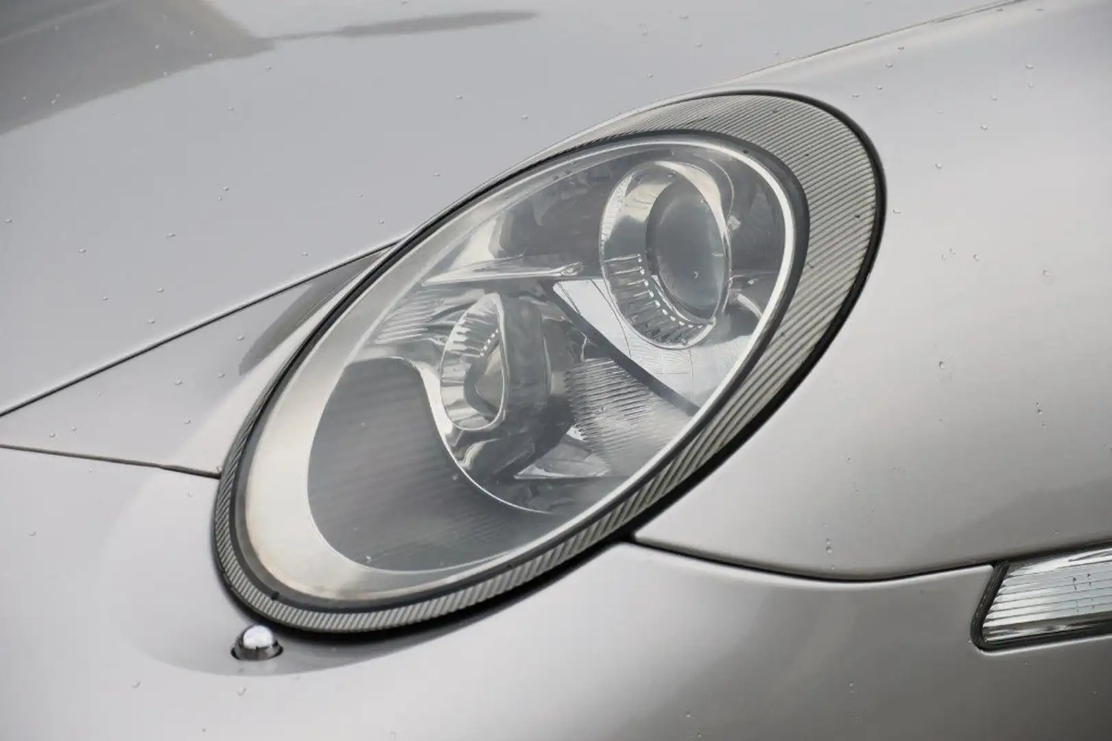 Porsche 911 Carrera 4S Coupé Argento - 2