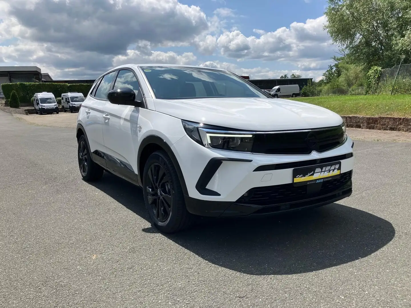 Opel Grandland X Grandland, GS, 1.2 Direct Injection Turbo 100 kW - 2