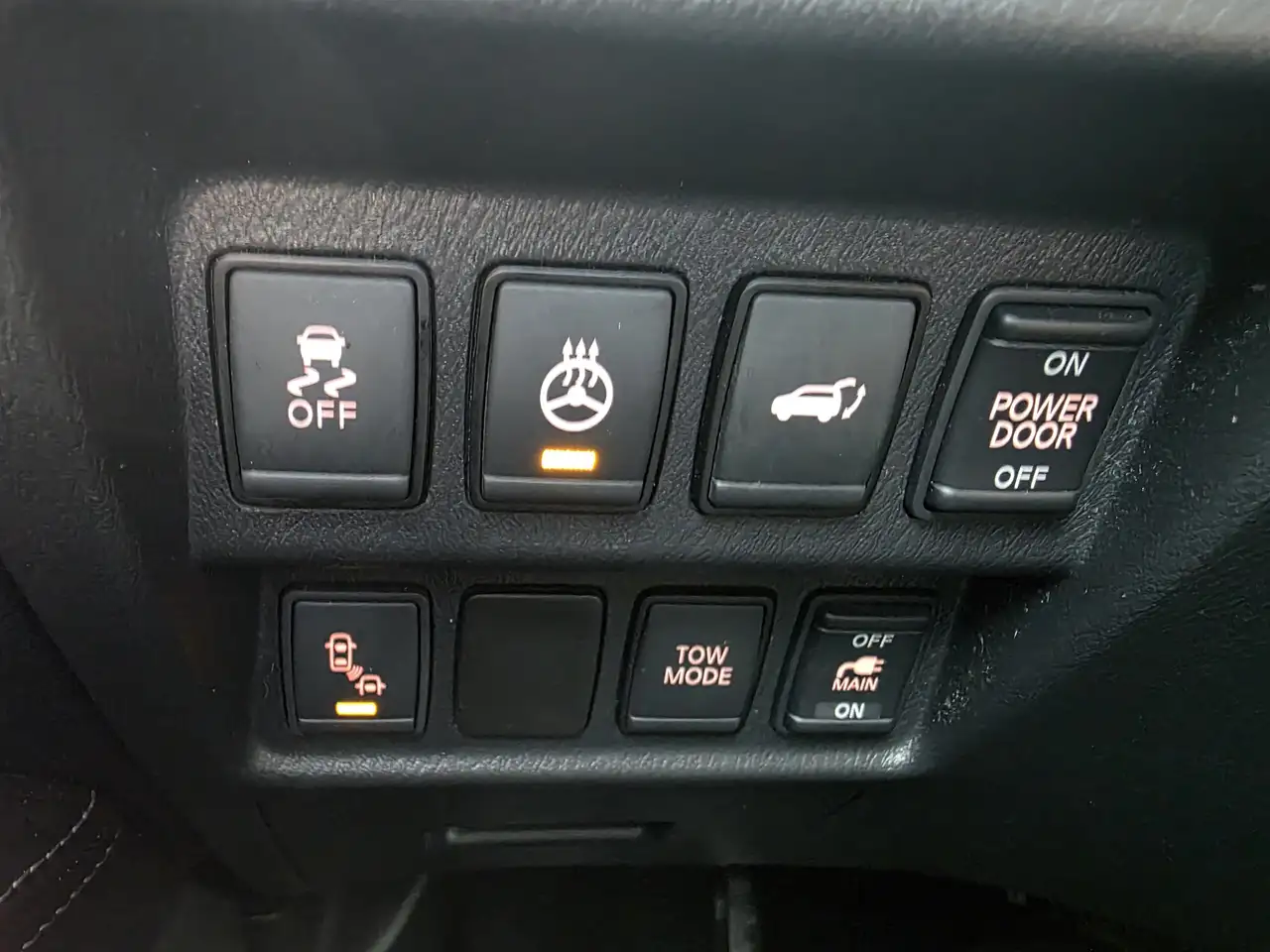 Nissan Pathfinder photo Nissan Pathfinder