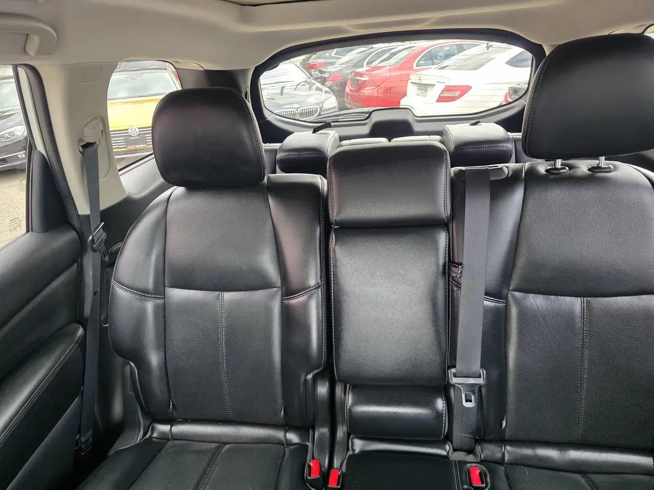 Nissan Pathfinder photo Nissan Pathfinder