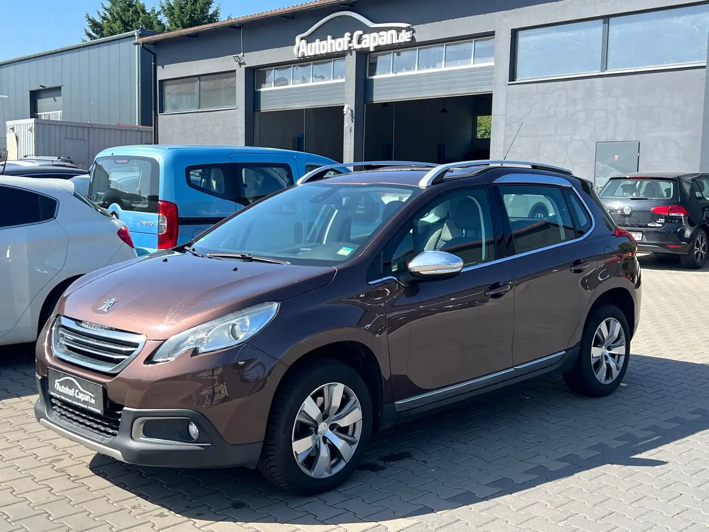 Peugeot 2008 2008 Allure/Klima/SHZ/PDC/Eu5/2.Ha/TÜV 09.26/ZV Marrone - 1