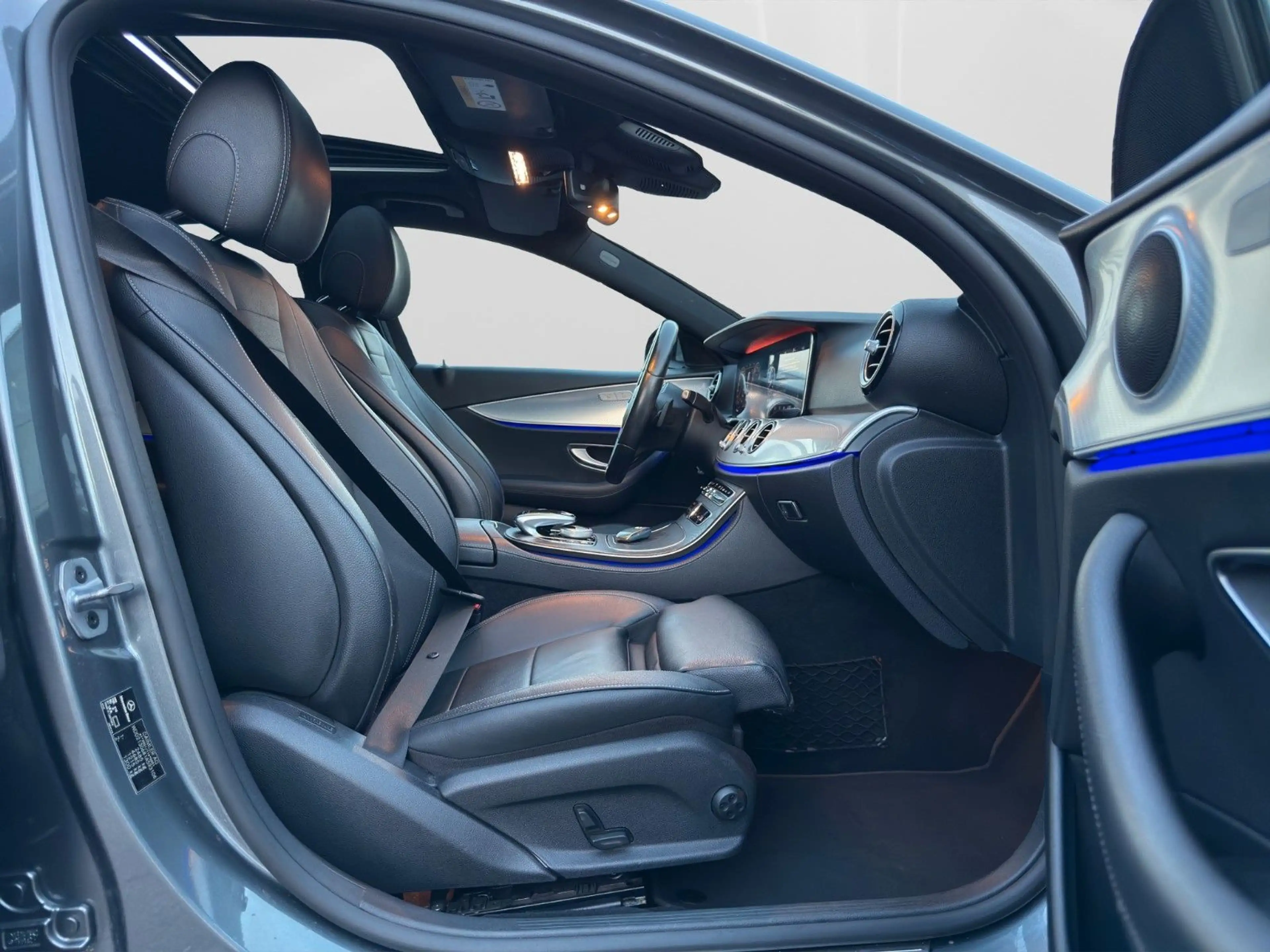 Mercedes-Benz E 450 E Limousine 4Matic/360°/AHK/LED/Totwinkel — photo 14