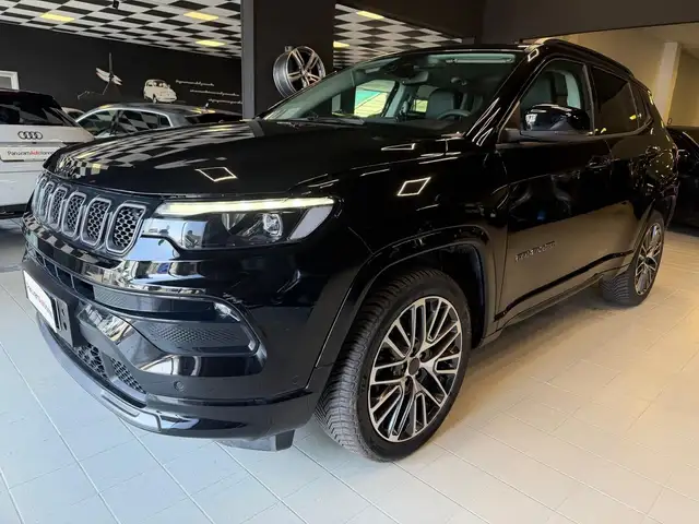 Jeep Compass view 3