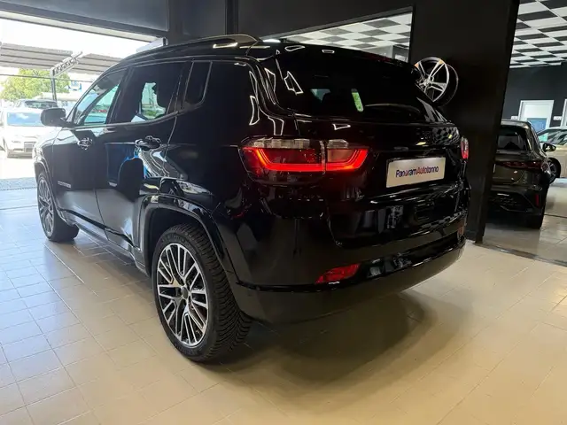 Jeep Compass view 5