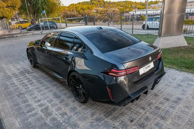 BMW M5 view 12