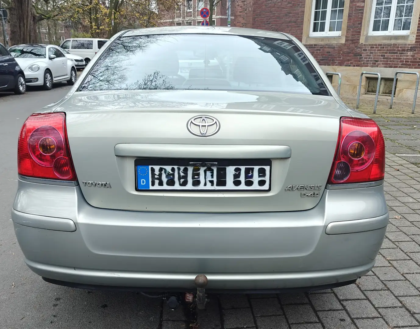 Toyota Avensis Avensis Stufenheck Diesel 2.0 D-4D C Grün - 2