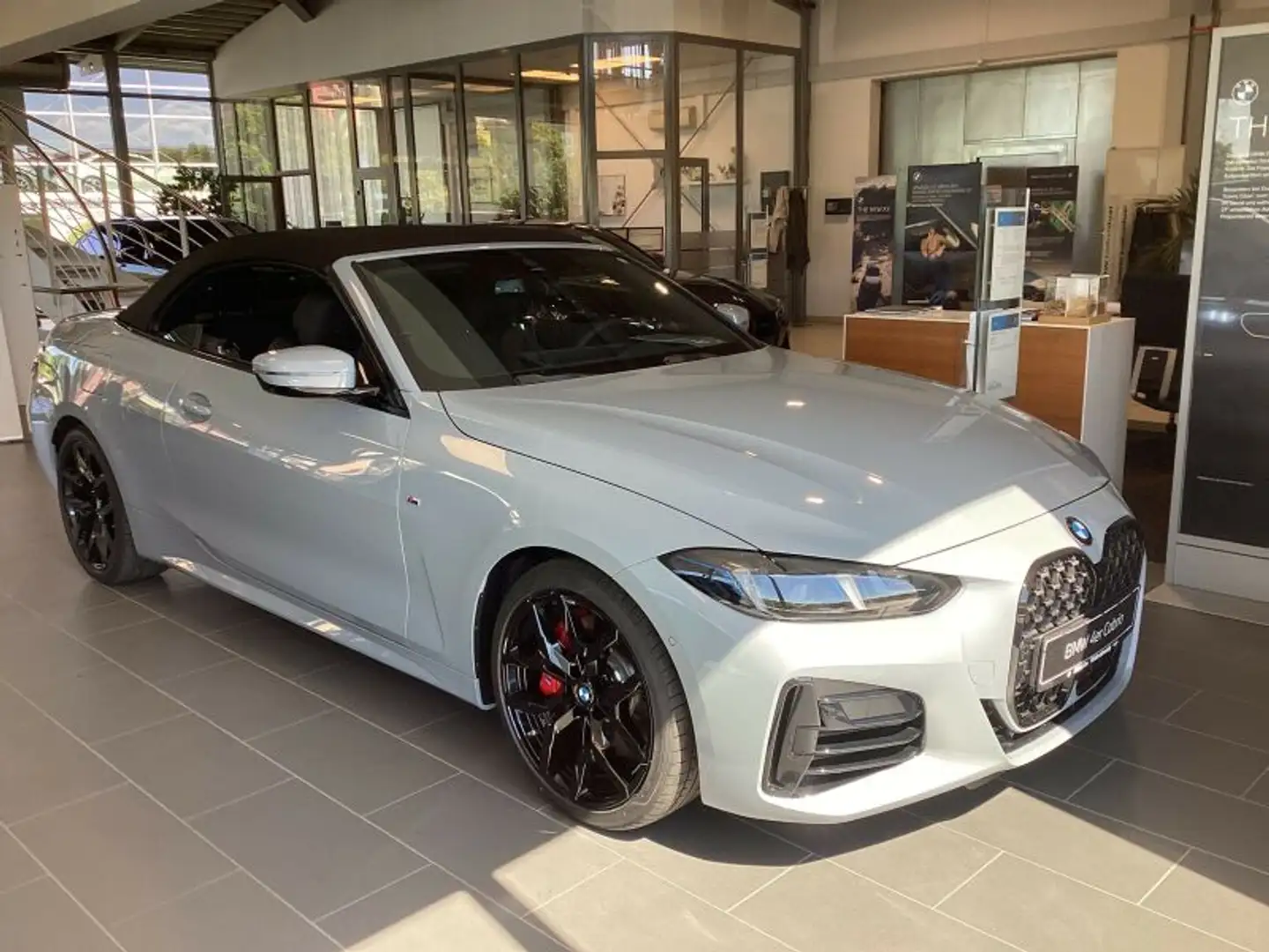 BMW 420 i Cabrio M Sportpaket *FRÜHJAHRSAKTION* Grau - 1