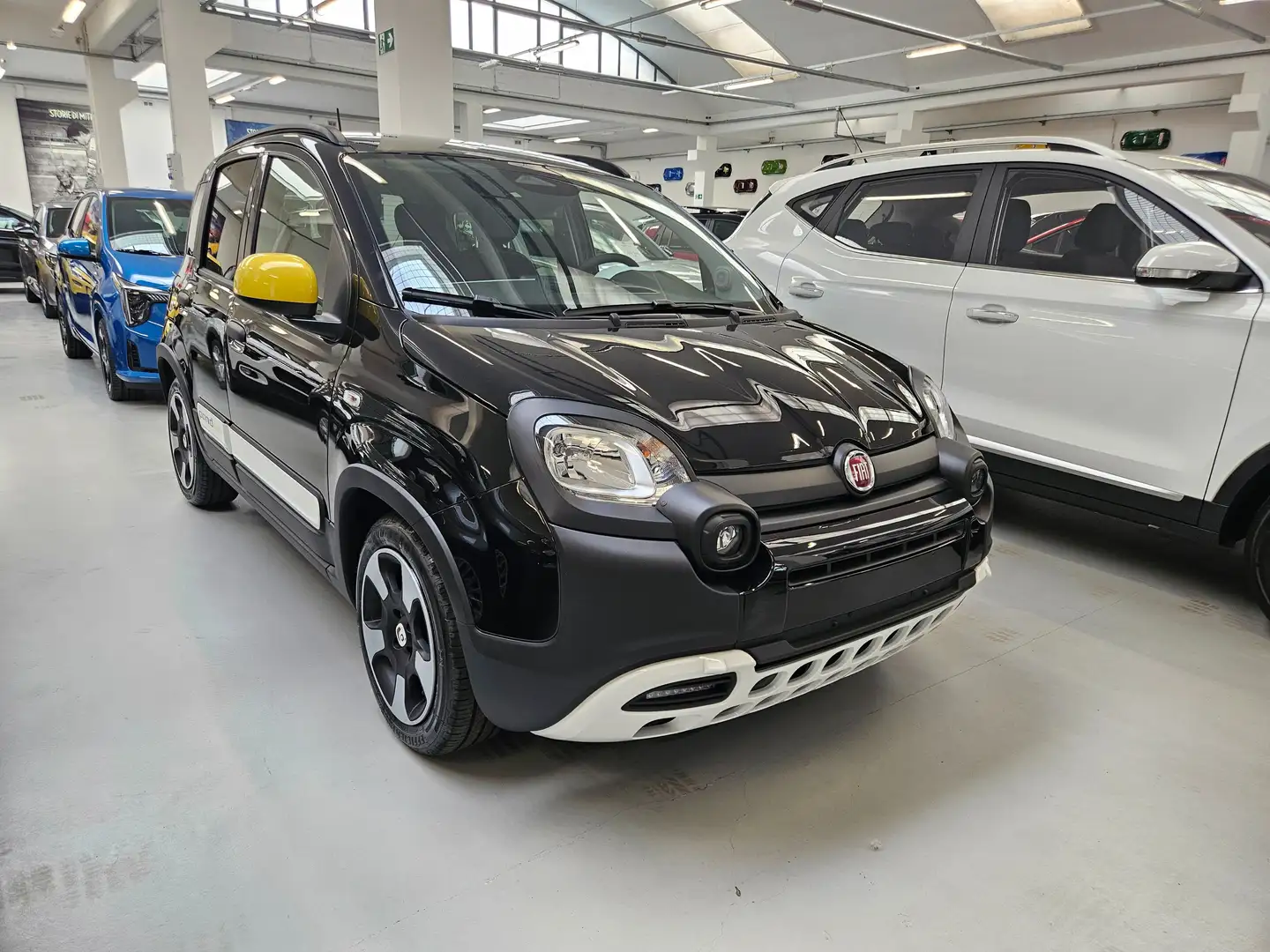 Fiat New Panda Pandina 1.0 firefly hybrid s&s 70cv Nero - 1