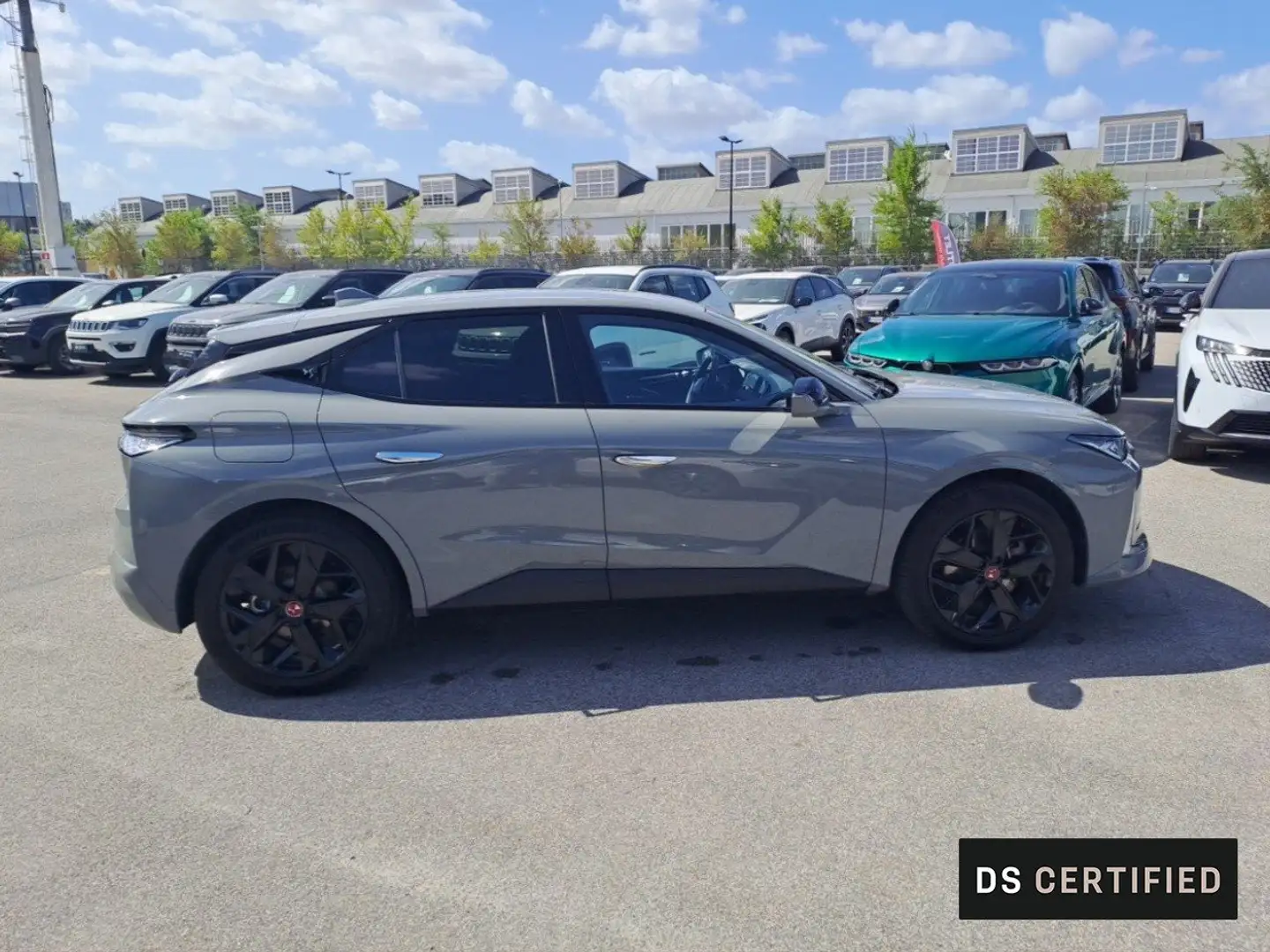 DS Automobiles DS 4 E-Tense 225 PerformanceLine Grau - 2