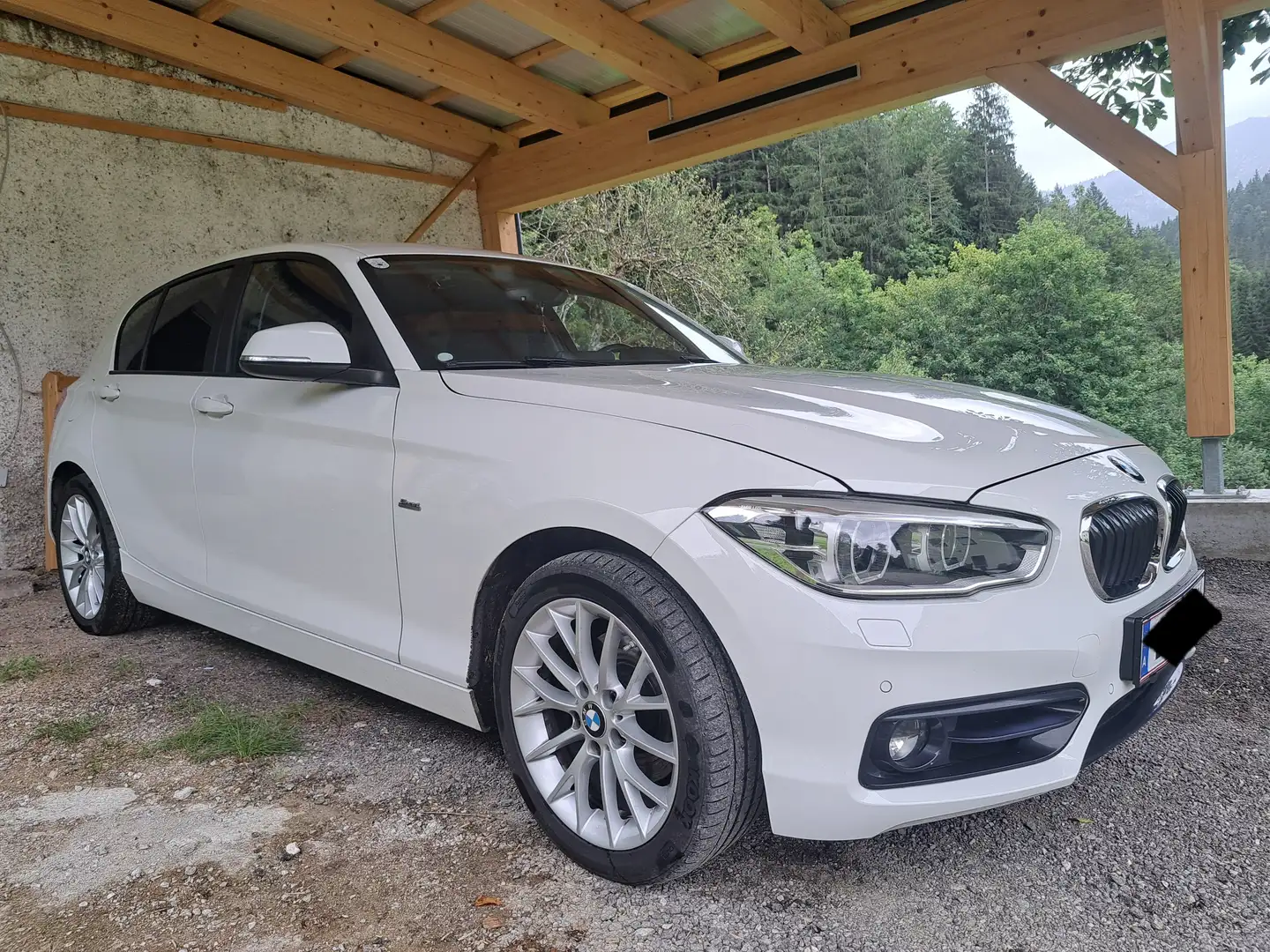 BMW 118 118d xdrive Sport Line White - 1