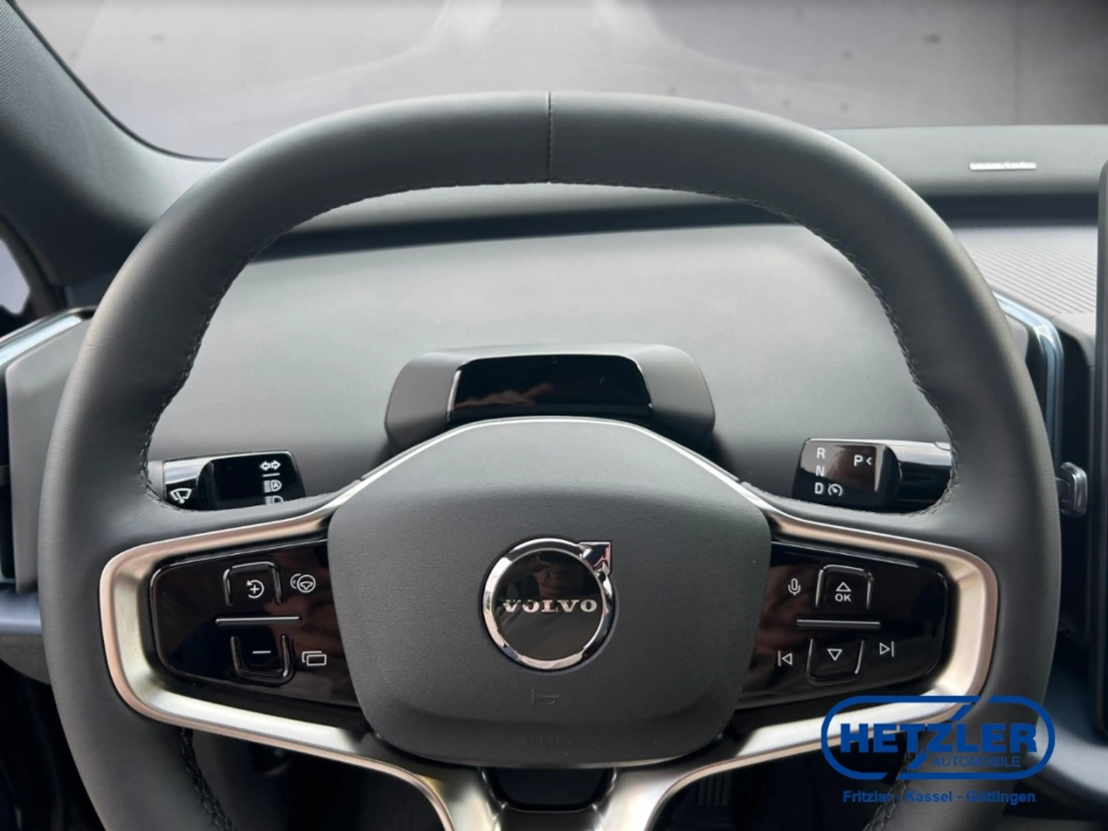 Volvo EX30 Single Extended Range 2WD Ultra 2WD AHK Panorama M — photo 8
