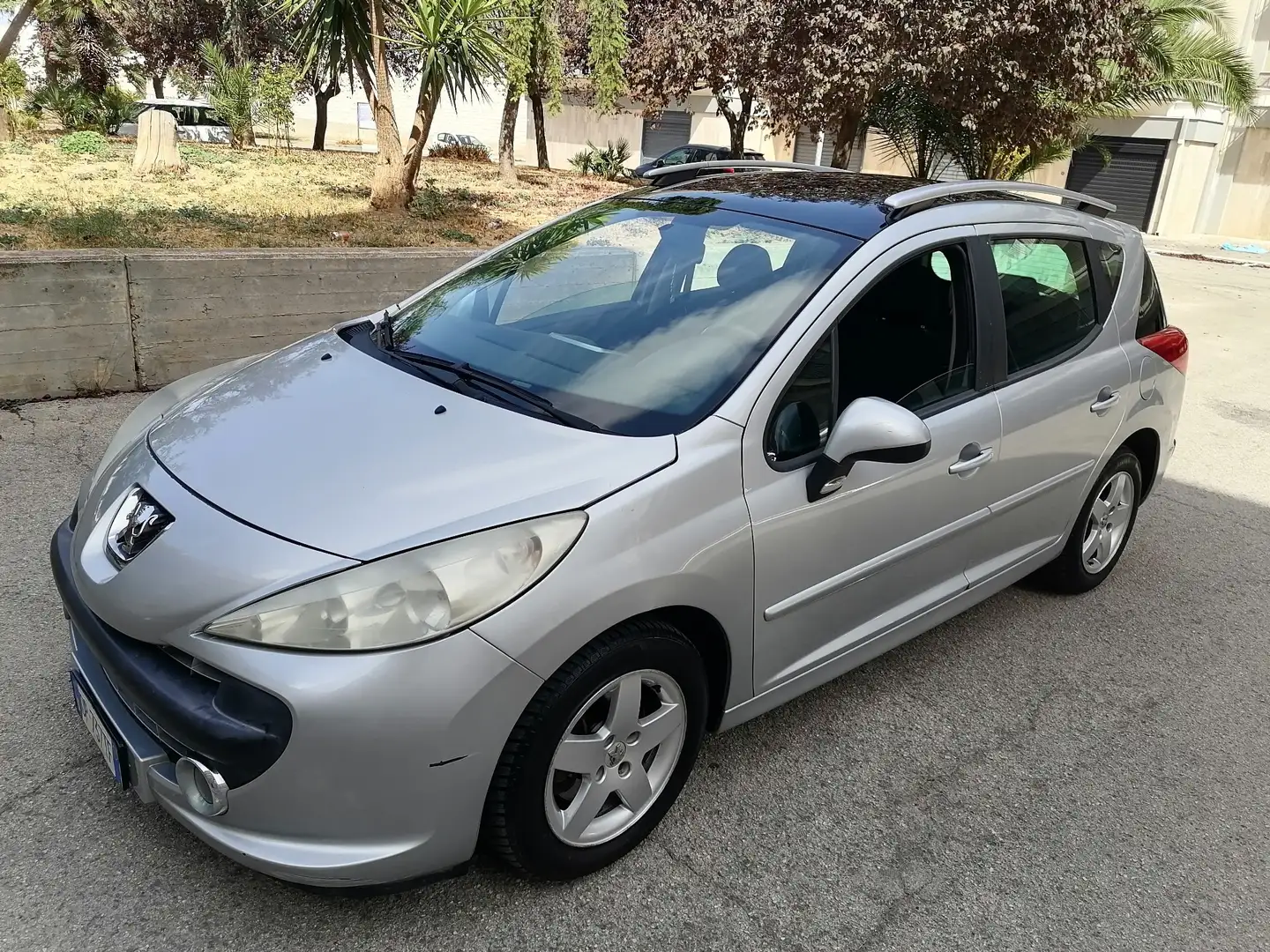 Peugeot 207 SW 1.4 vti 16v Energie - 1