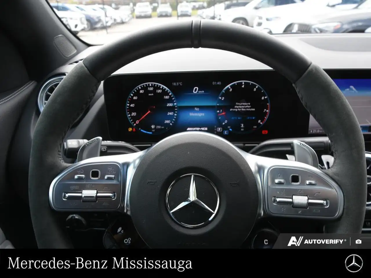 Mercedes-Benz GLA снимка Mercedes-Benz GLA