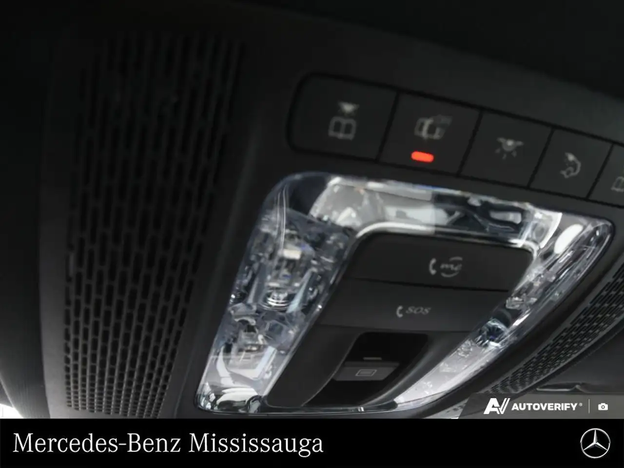 Mercedes-Benz GLA снимка Mercedes-Benz GLA