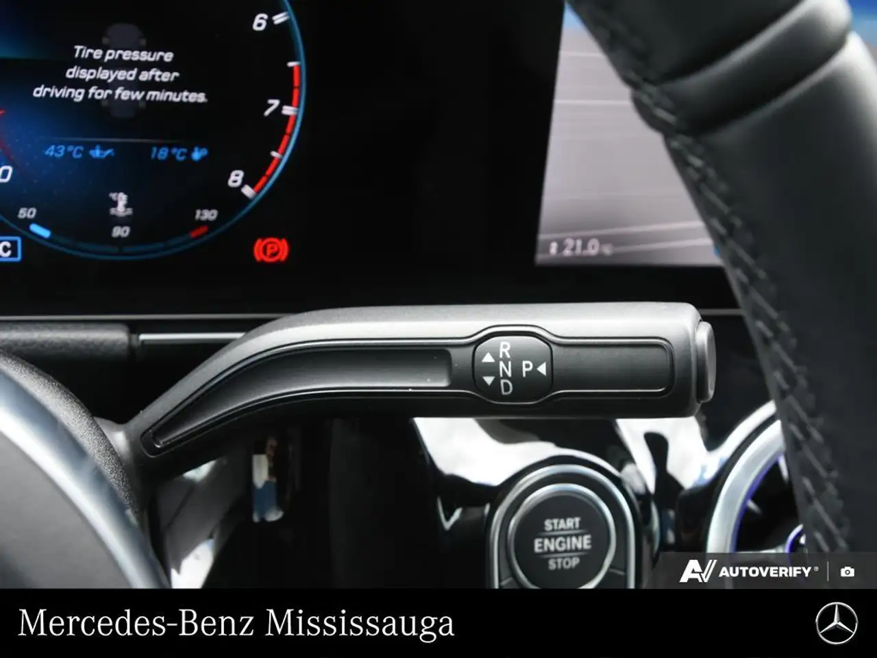 Mercedes-Benz GLA снимка Mercedes-Benz GLA
