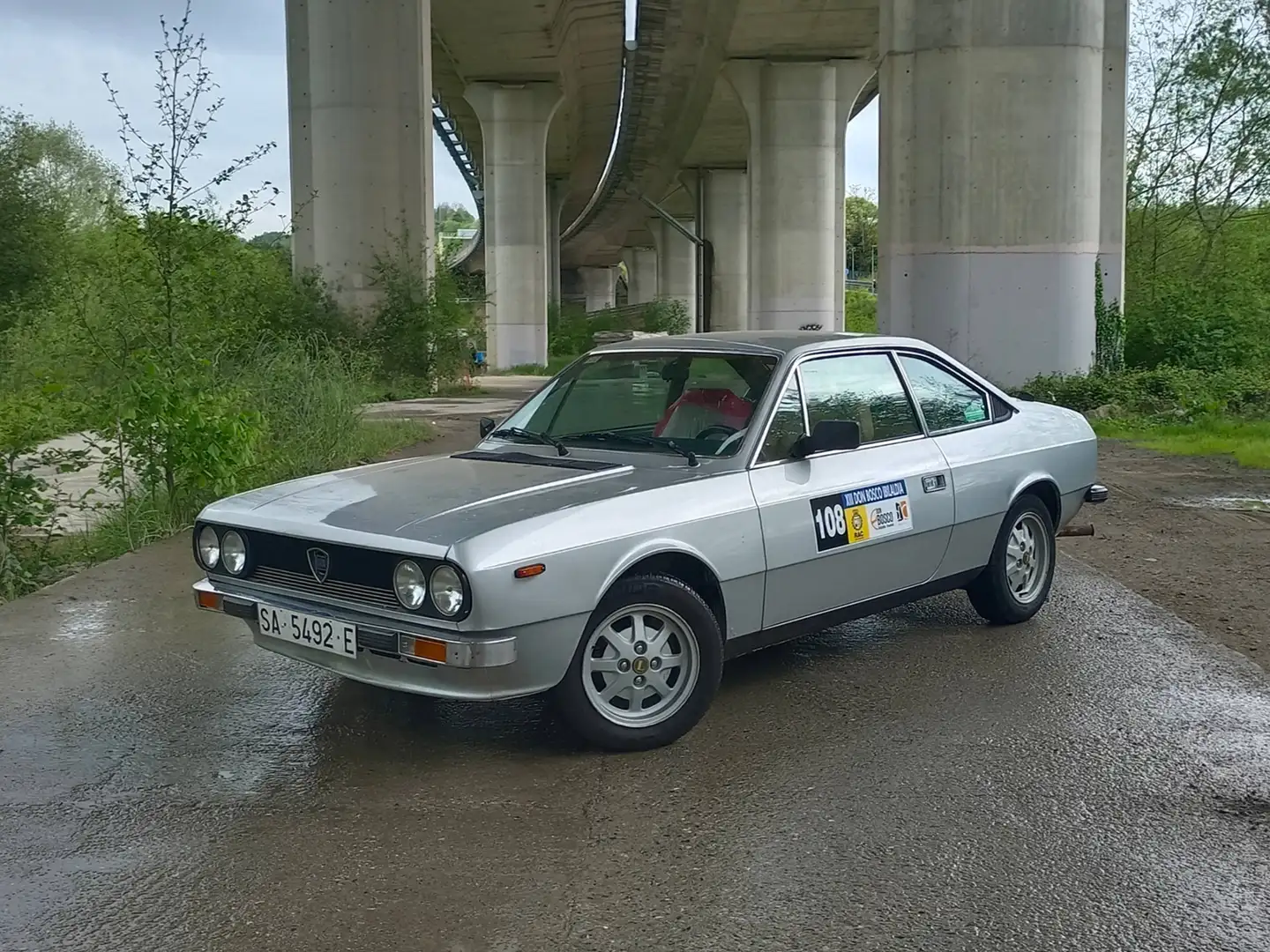 Lancia Beta Coupe 2.0 Plateado - 1