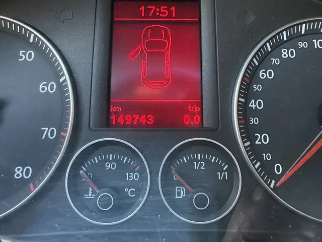 Volkswagen Golf view 8