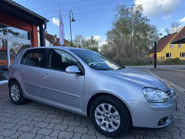 Volkswagen Golf main image