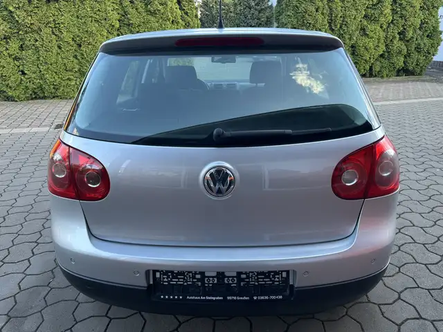 Volkswagen Golf view 5