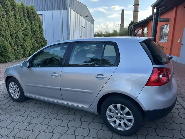 Volkswagen Golf view 6