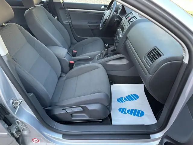 Volkswagen Golf view 12