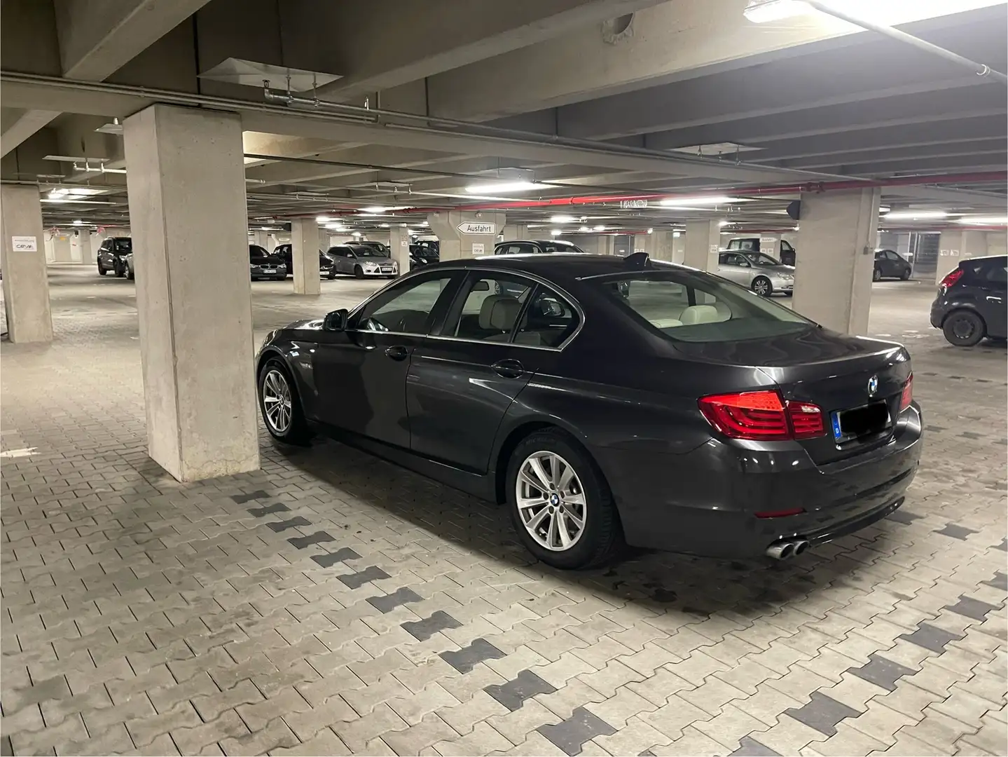 BMW 520 520 d Šedá - 2