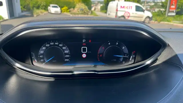 Peugeot 5008 view 24
