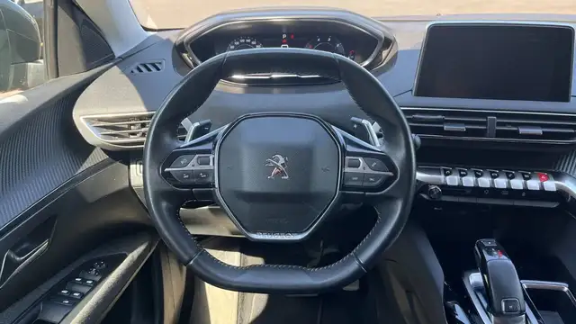 Peugeot 5008 view 21