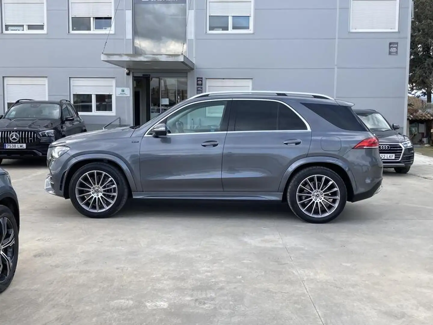 Mercedes-Benz GLE 350 236 kW / 321 CV Gris - 2