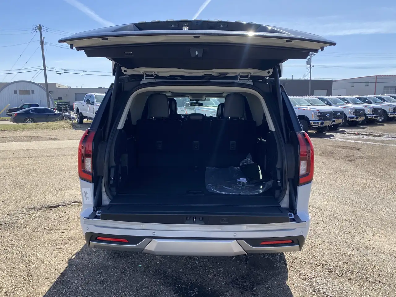 Ford Expedition снимка Ford Expedition